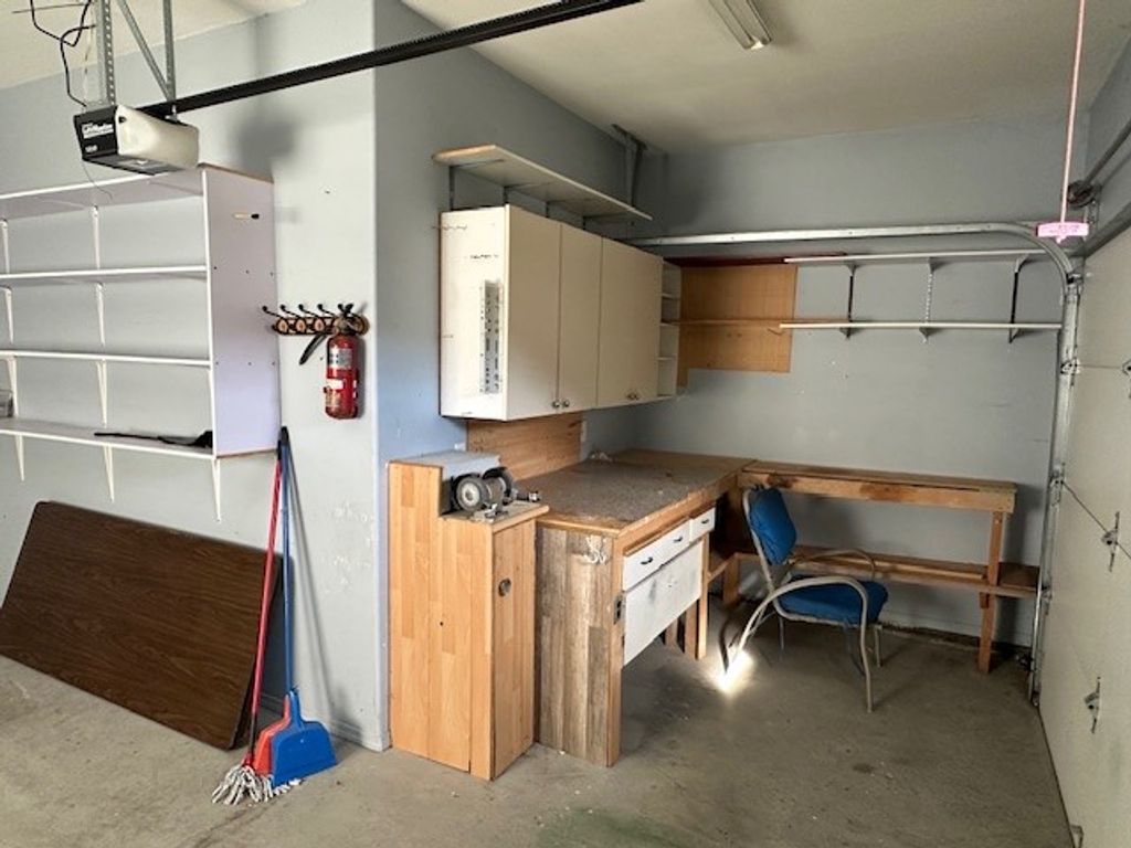 listing image 16516569728207285592