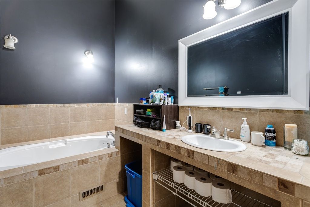 listing image 16512052329450777520