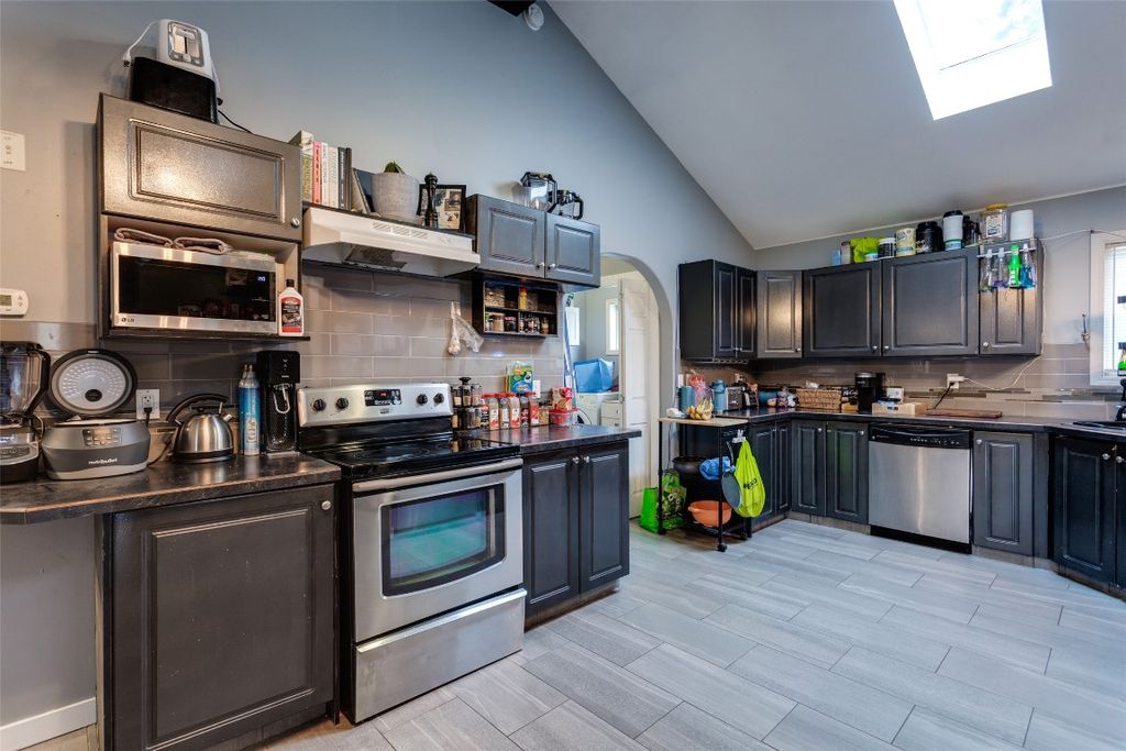 listing image 16517550869028681830