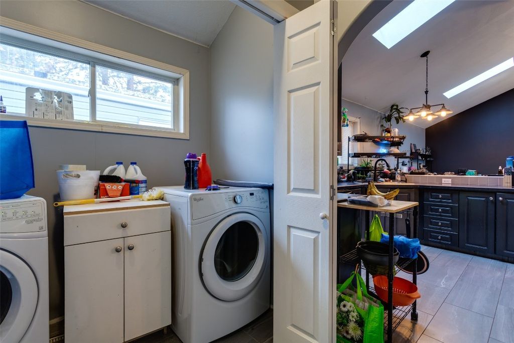 listing image 16514484356053459577