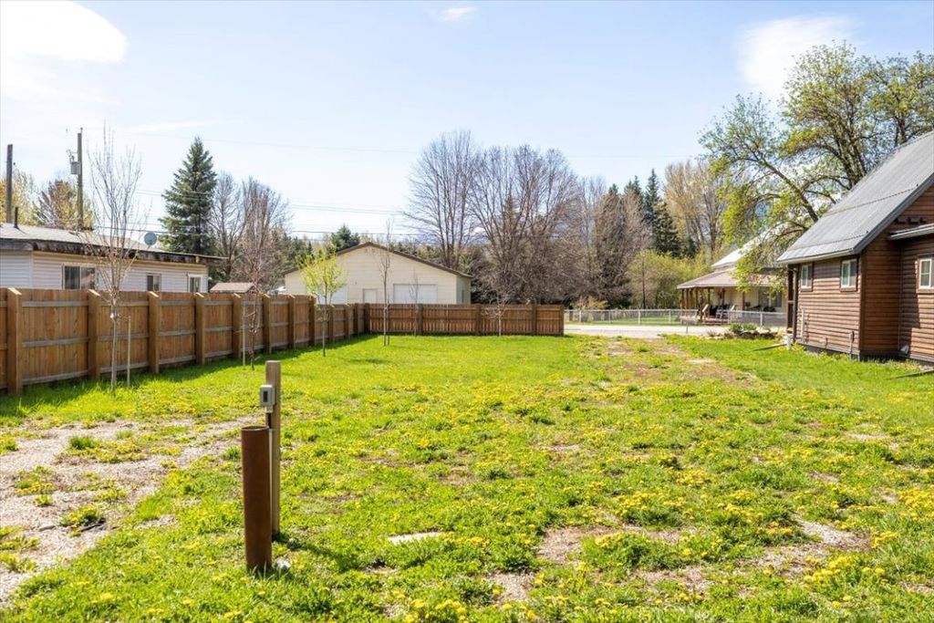 listing image 16512481846559287401