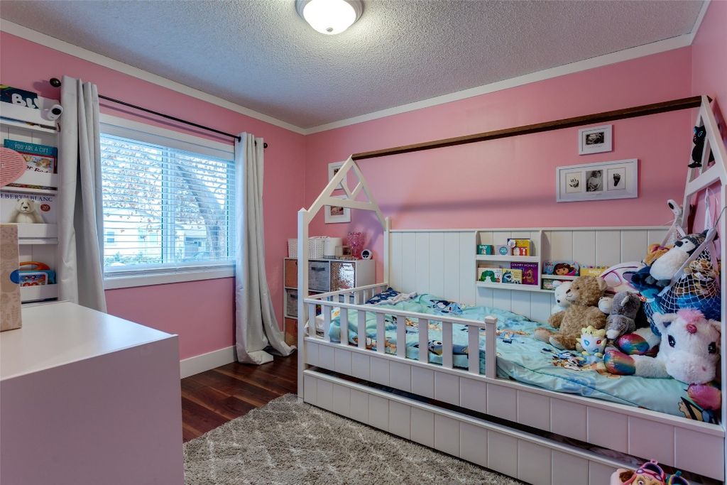 listing image 16515248399826035236