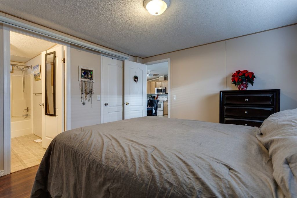 listing image 16511228616829043322