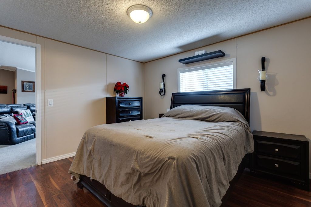 listing image 16519635415683487285