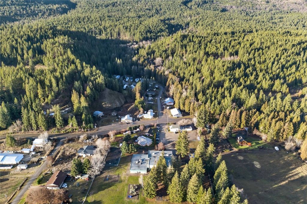 listing image 16511358693372638023