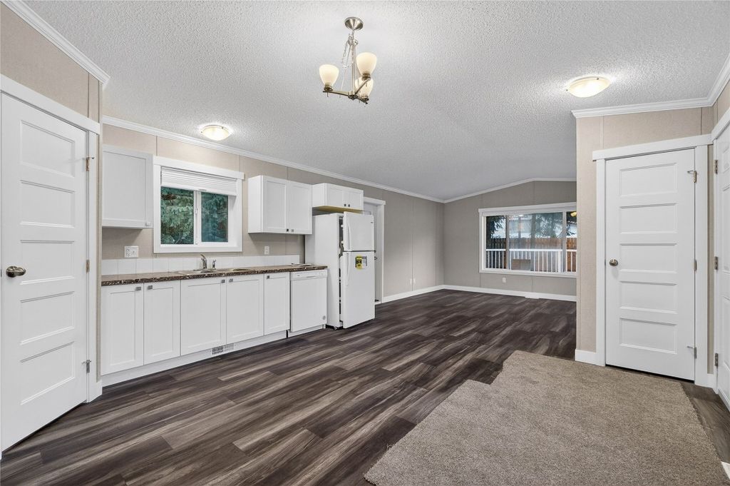 listing image 16517447772893280500