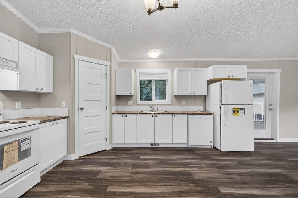 listing image 16514365129565726088