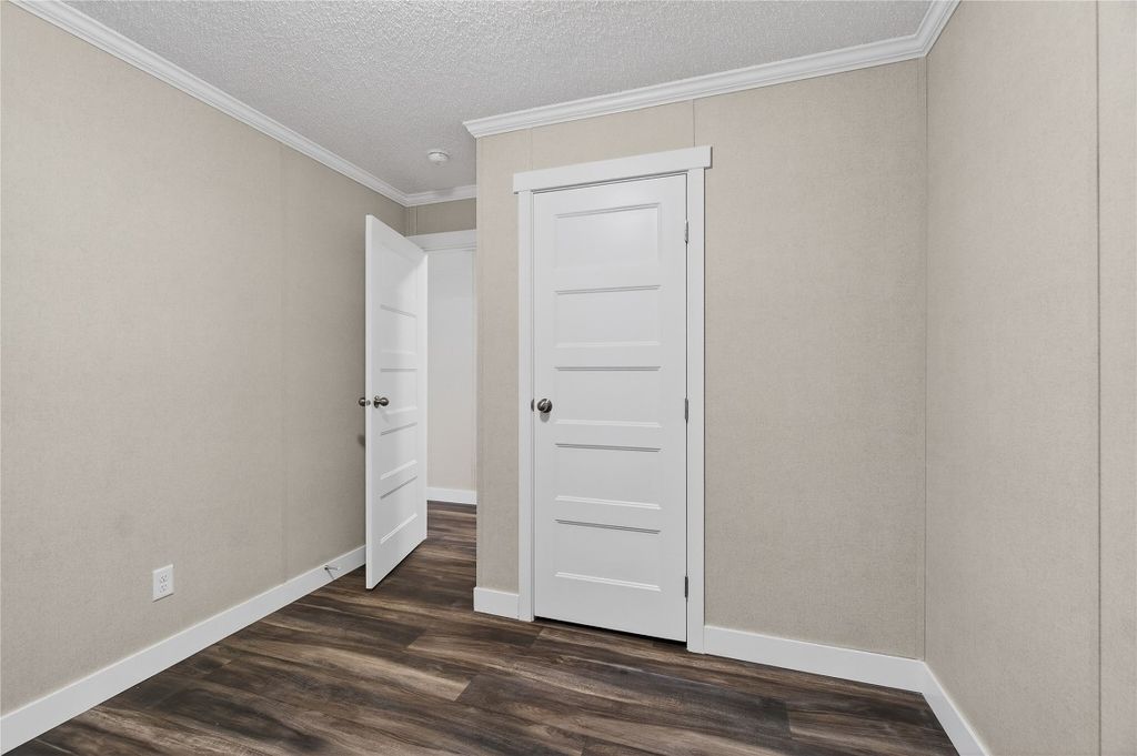 listing image 16511204251117257554