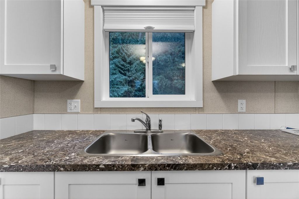 listing image 16515694523329987070