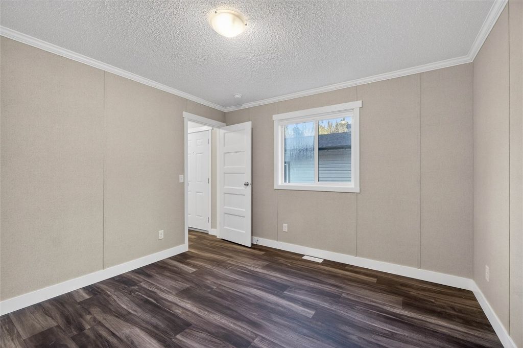 listing image 16519449868389784587