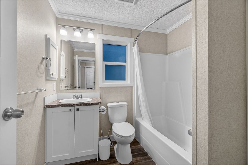 listing image 16516657244543813449