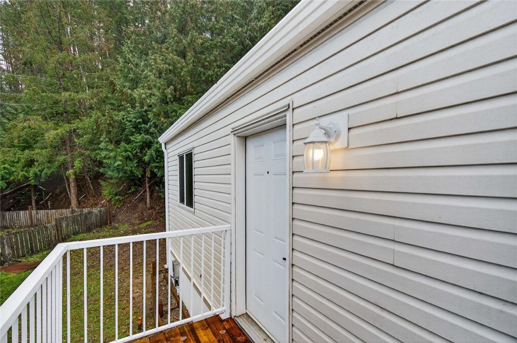 listing image 16519948481420622625