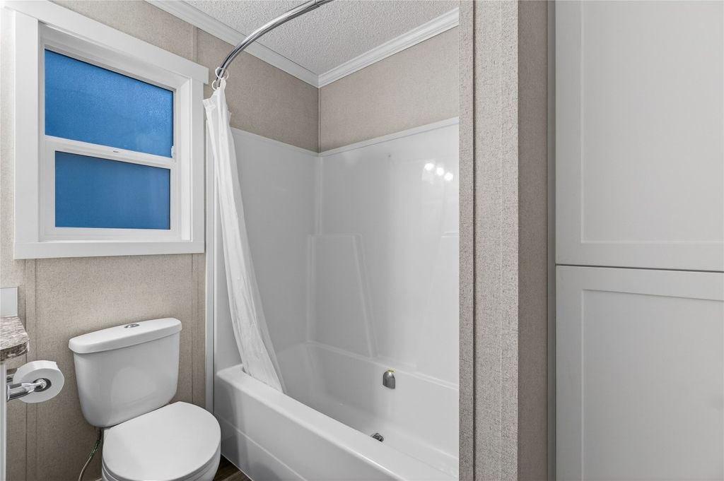 listing image 16512677613553609671