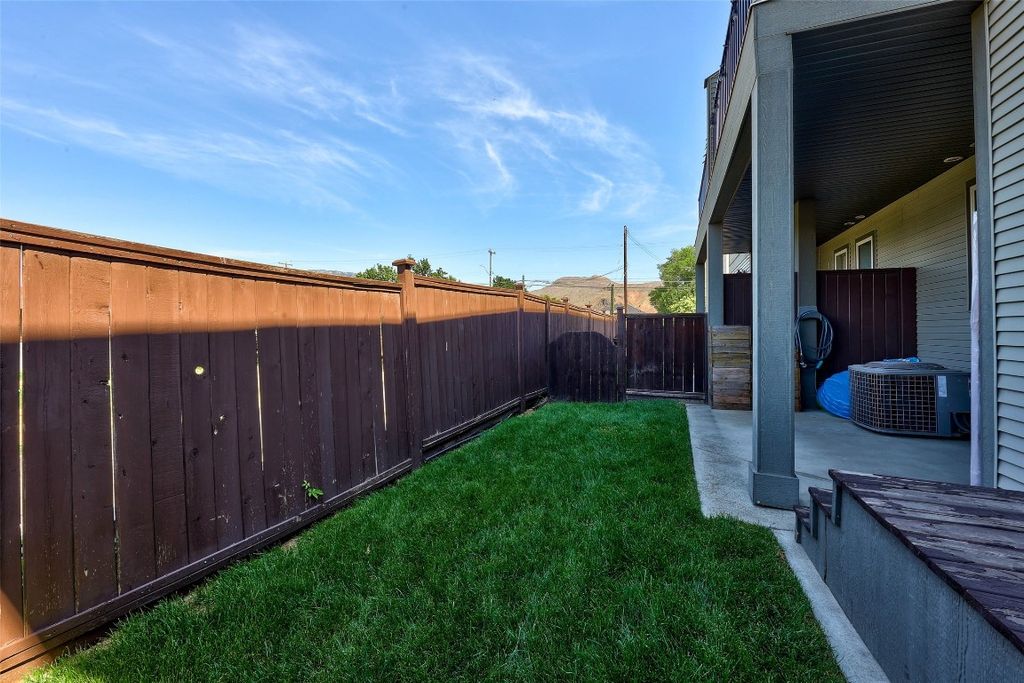 listing image 16511481816714485637