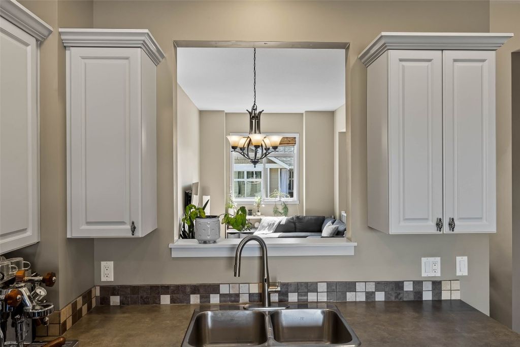 listing image 16515031479702232232
