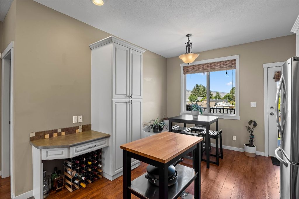 listing image 16514022226604336603