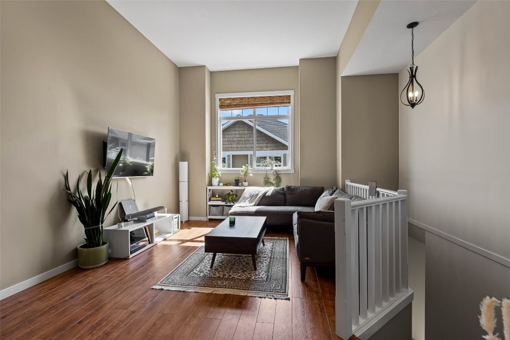 listing image 16511640663331994283