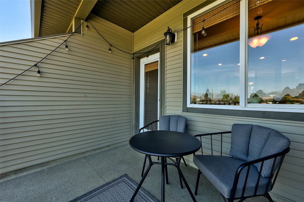 listing image 16518970658975974135