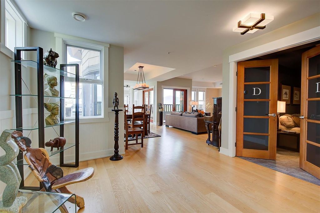 listing image 16519153859879263751