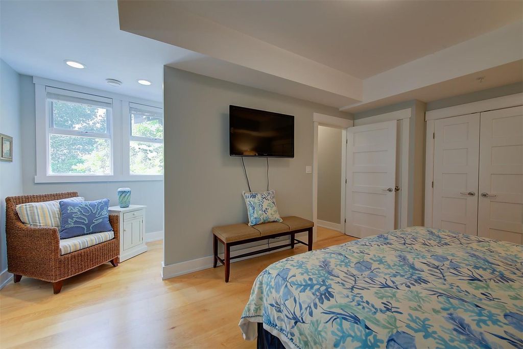 listing image 16514975451037590706