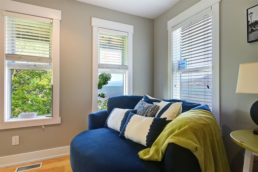 listing image 16517247314634984842