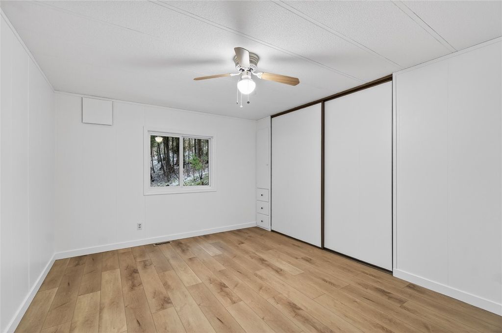 listing image 16514540532447023924