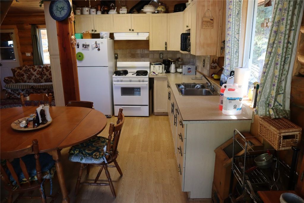 listing image 16518053100065141984