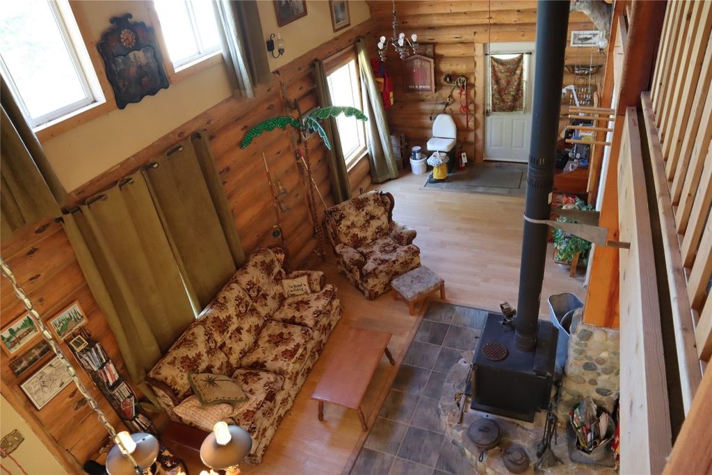 listing image 16518890363324552299
