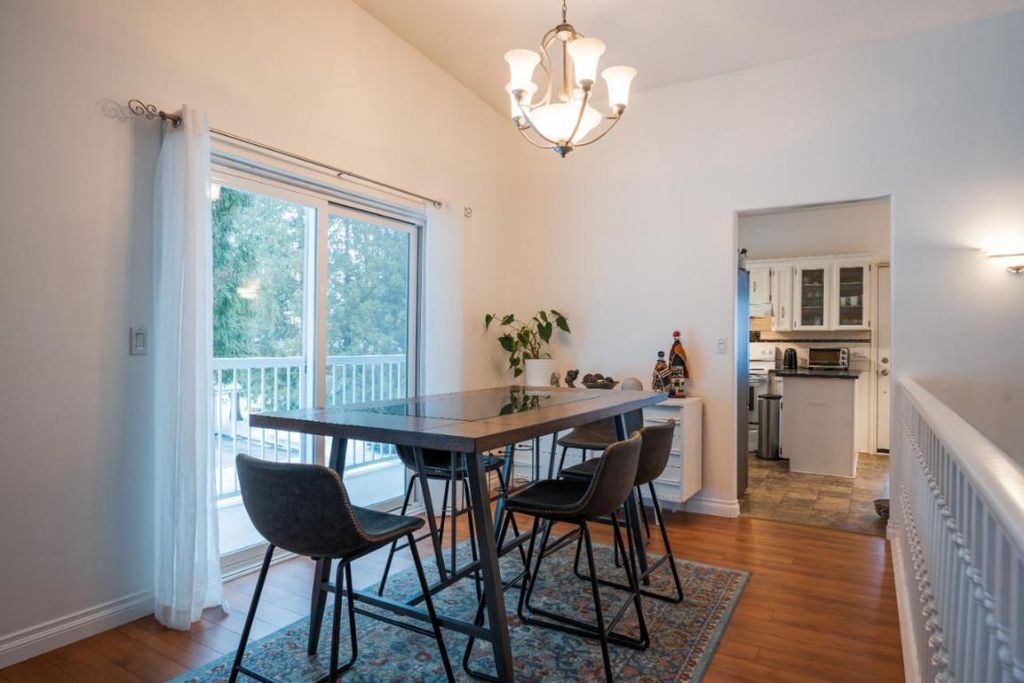 listing image 16518922806657121373