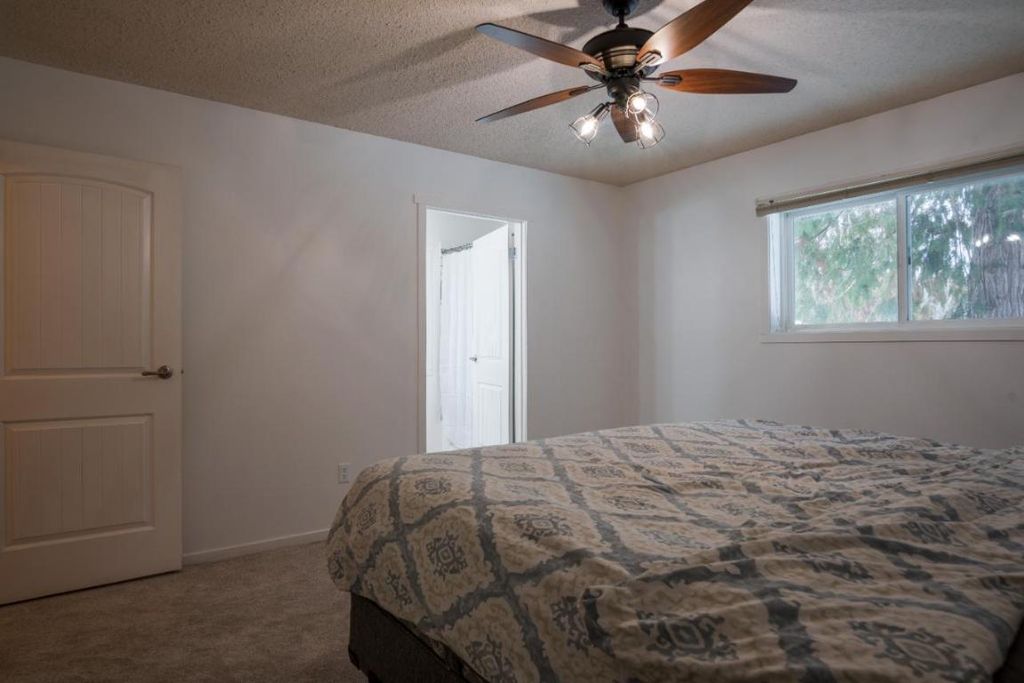 listing image 16517851878407988258