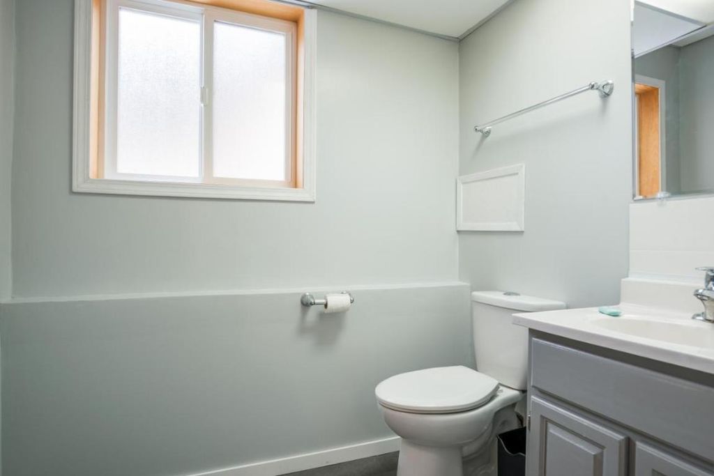listing image 16517185210094193904