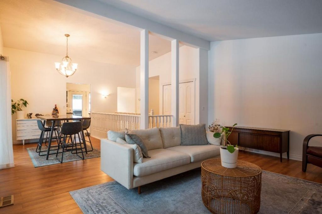 listing image 16514198762764520045