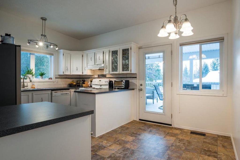 listing image 16514260313218980794