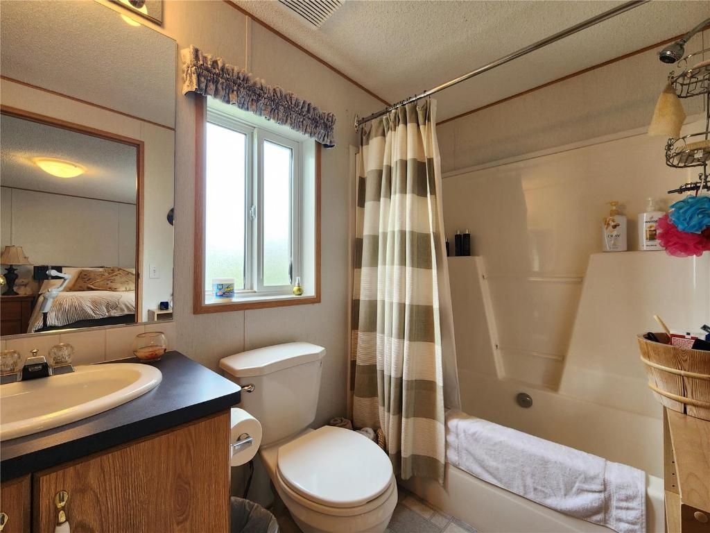 listing image 16516333790244506691