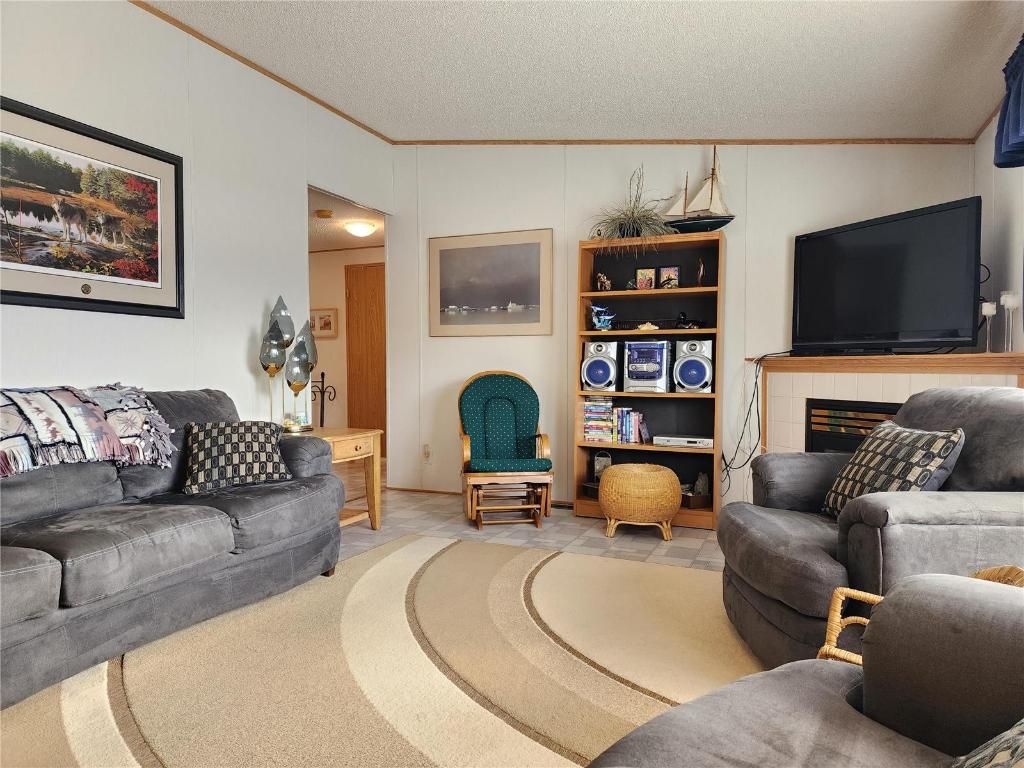 listing image 16510998203251739848