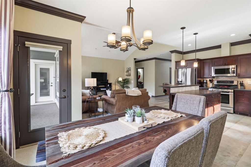 listing image 16510418685980089938