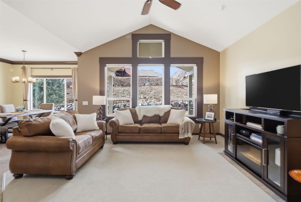 listing image 16513218687195372159