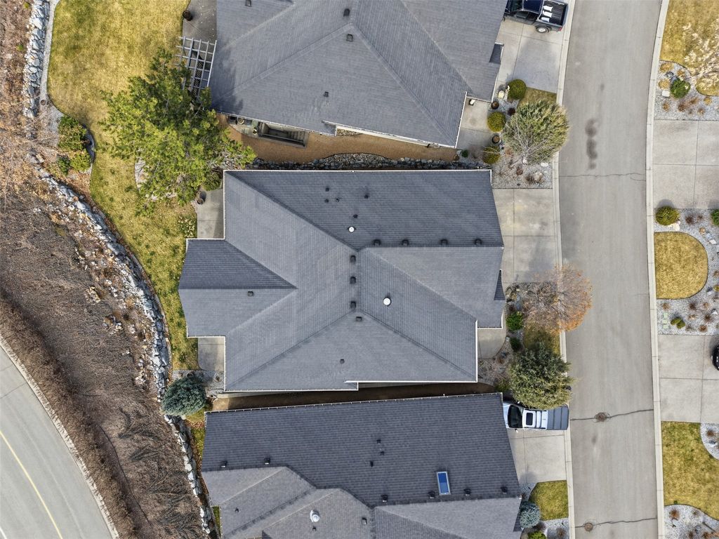 listing image 16517844023559754243