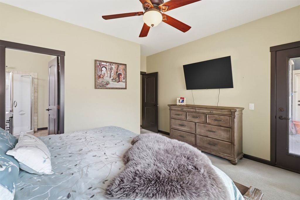 listing image 16513406463616839554