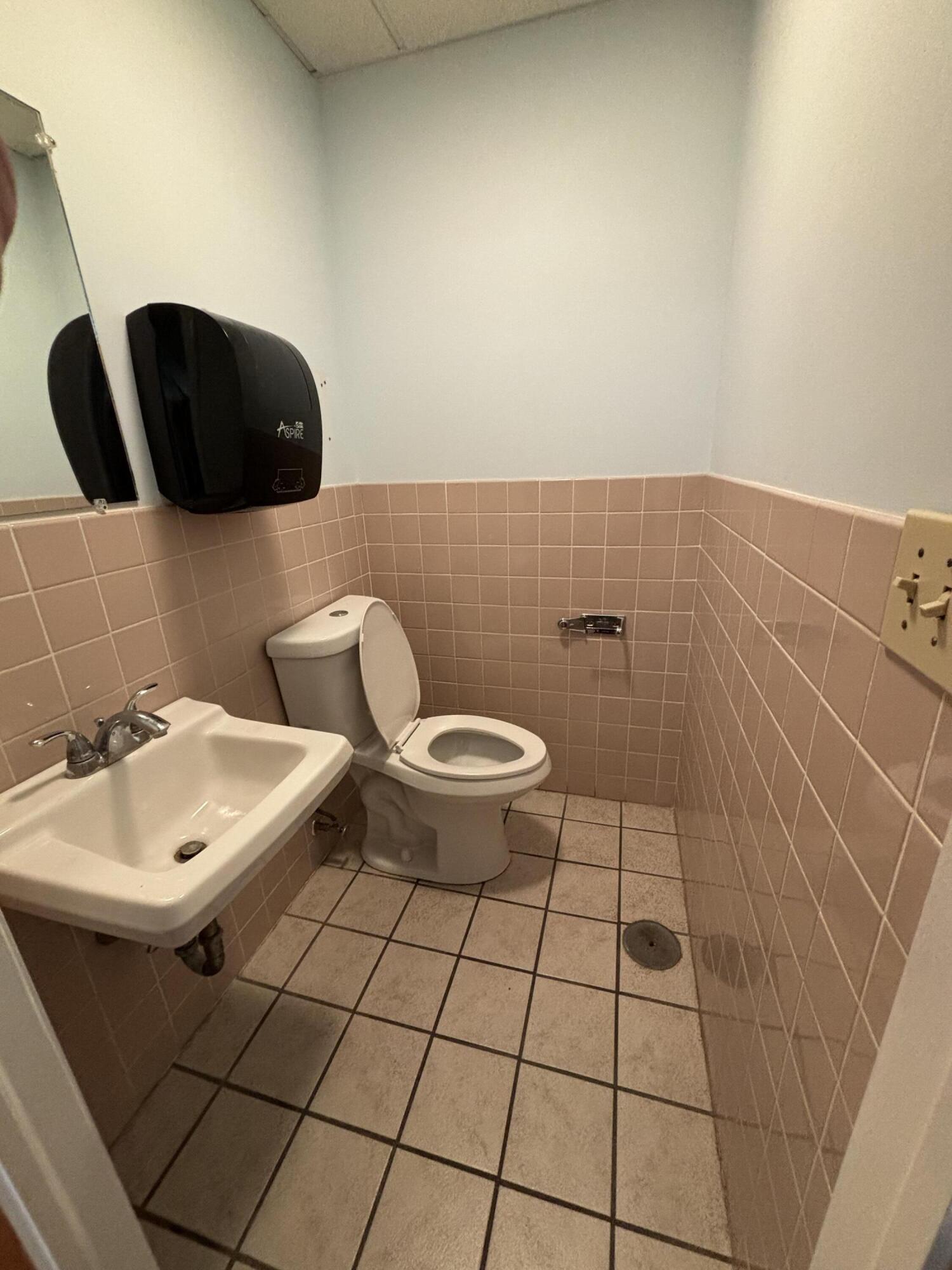 Halfmoon, New York 12065, United States, ,Residential,Active,1353