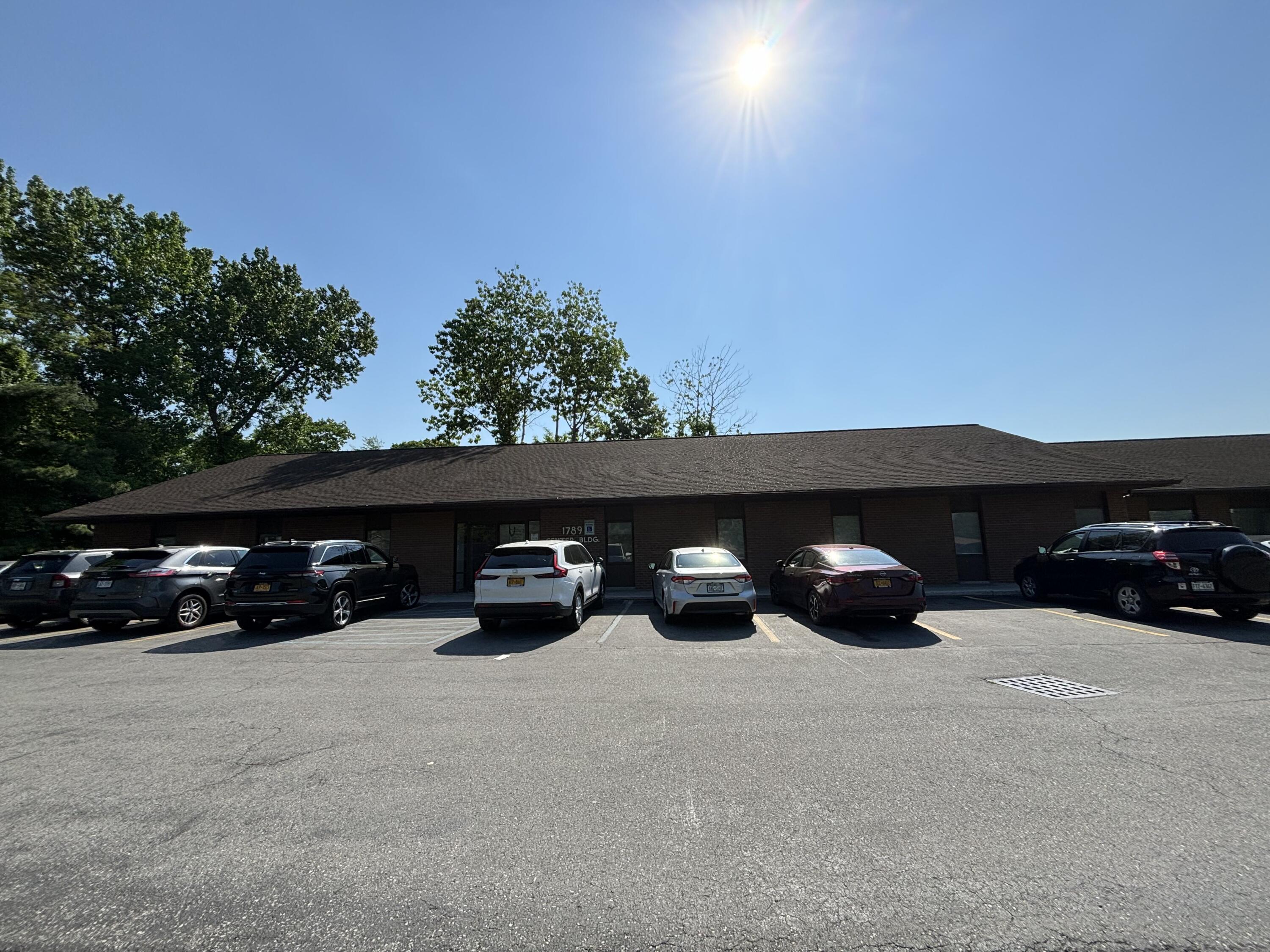 Halfmoon, New York 12065, United States, ,Residential,Active,1353