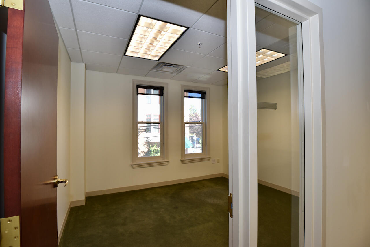 Saratoga Springs, New York 12866, United States, ,Residential,Active,1341