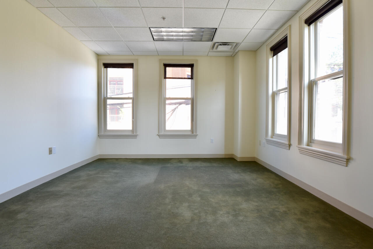 Saratoga Springs, New York 12866, United States, ,Residential,Active,1341