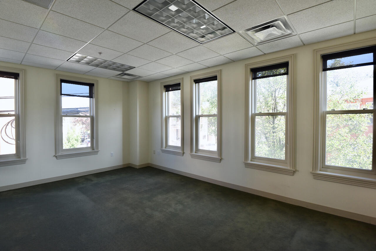 Saratoga Springs, New York 12866, United States, ,Residential,Active,1341