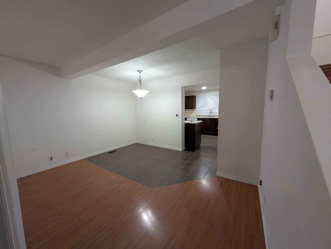 114 Castledale Way NE