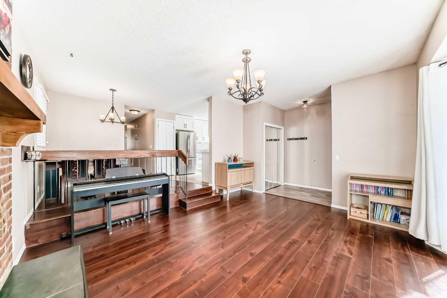 40 Rivervalley Drive SE