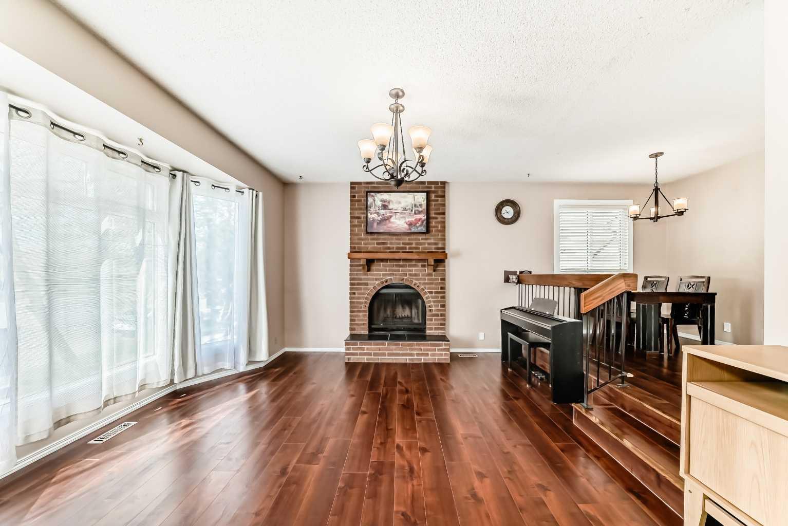 40 Rivervalley Drive SE
