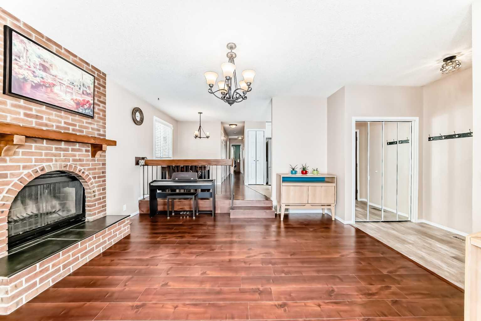 40 Rivervalley Drive SE