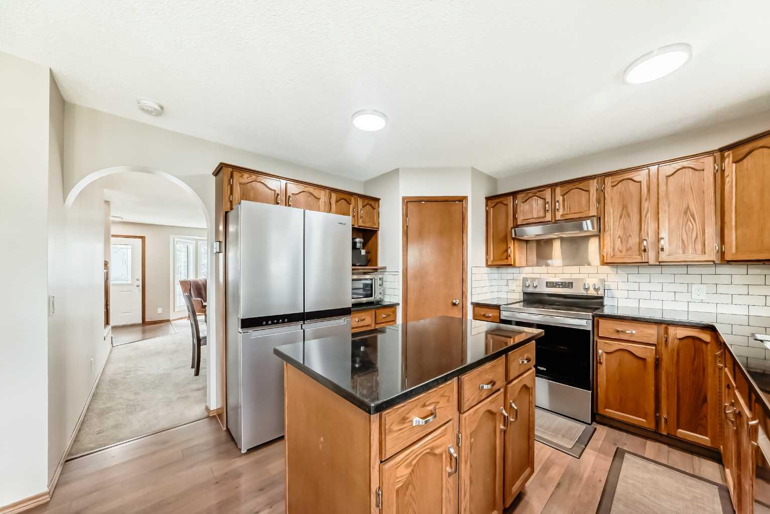 327 Riverview Place SE