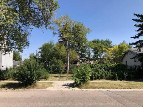 1510 1 Street NW Calgary AB T2M 2S8